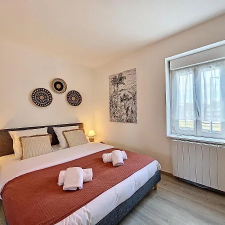 Joli Le Rosa Bonheur, Proche De La Gare Yzeure