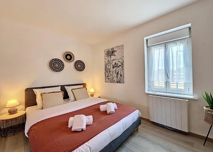 Joli Le Rosa Bonheur, Proche De La Gare Yzeure